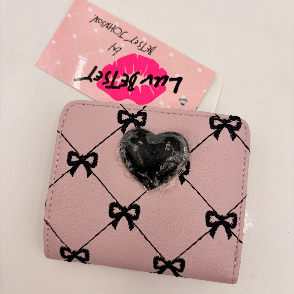 Luv Betsey by Betsey Johnson  Pink Bow Lattice Heart Bifold Wallet New